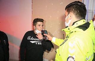 Kısıtlama saatlerinde polisten kaçan alkollü sürücü...