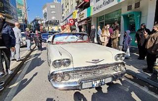 Kısıtlamaların kalkacağı haberi gelinlikçilerde...