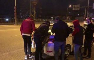 Kısıtlamayı delen gençler sert kayaya tosladı