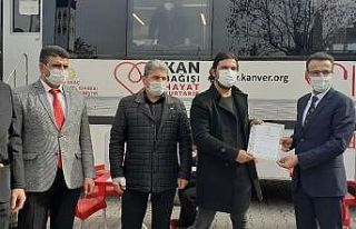 Kızılay’dan kan bağışçılarına madalya