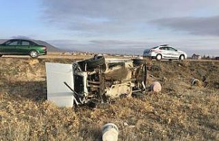 Konya’da işçileri taşıyan otomobil şarampole...