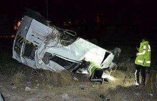 Konya’da otomobil ile minibüs çarptı: 4 yaralı
