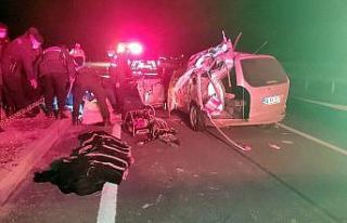 Konya’da otomobil tır ile çarpıştı: 3 ölü,...