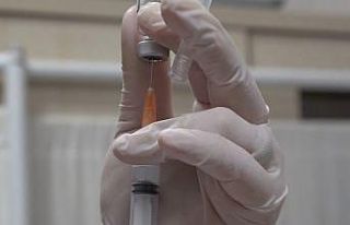 Korona virüs aşısı sağlık çalışanlarına...