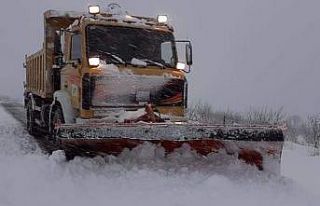 Köy yollarını açmak için seferber oldular