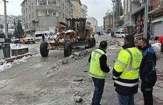 Kumru’da kar temizleme çalışmaları