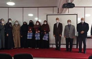 Kur’an Kursu öğrencilerine hafızlık belgeleri...