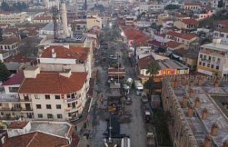 Kuşadası çarşılarına bir ayda 8 bin 760 metrekare...