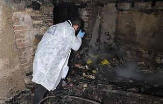 Kuşadası’ndaki eski evler yangınında kundaklama...