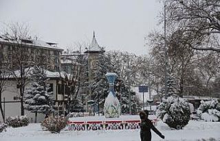 Kütahya’da kar kalınlığı 25 santimetreye ulaştı