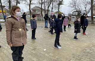 Mahalle ve köy okullarında yüz yüze eğitim başladı