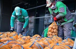 Mamak Belediyesi’nden 3 bin 800 haneye 150 ton patates...
