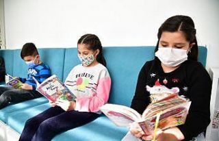 Mamak Belediyesi’nden miniklere kitap okuma etkinliği