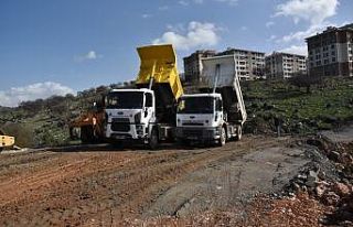 MCBÜ TOKİ yolundaki düzenleme çalışması sürüyor