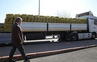 Melikgazi’den ihtiyaç sahiplerine patates dağıtımı