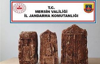 Mersin’de 3 kabartmalı taş ele geçirildi