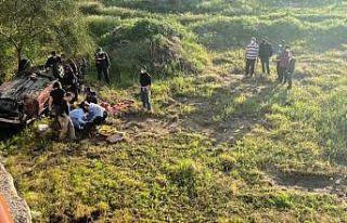 Mersin’de otomobil 12 metrelik uçuruma yuvarlandı:...