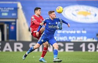 Milli futbolcuların karşılaşmasında kazanan Leicester...