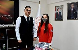 Milli sporcu Miray Ulaş’a malzeme desteği