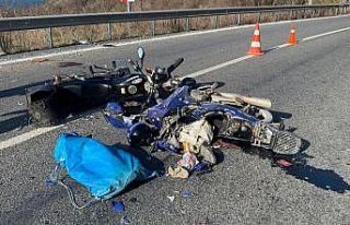 Motosikletler kafa kafaya çarpıştı: 2 yaralı