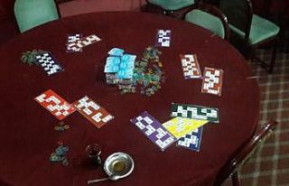 Mühürlenen iş yerine kumar baskını