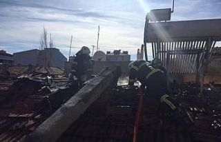 Müstakil evde çıkan yangın zarara yol açtı