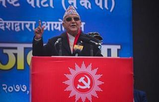 Nepal’de hükümet destekçilerinden davullu gösteri