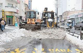 Nevşehir’de karla mücadele aralıksız sürüyor