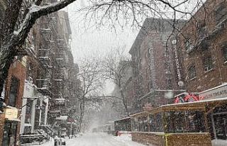 New York’ta kar fırtınası: Uçuşlar askıya...