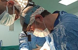 Niğde’de ilk defa prematüre doğan bebeğe kalp...