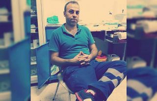 Oğlunu ensesinden bıçakladı