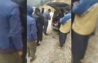 Oltayla 5 kiloluk somonlaşmış alabalık tutan amatör...