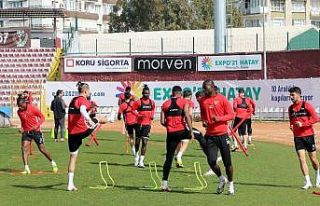 Ömer Erdoğan: "Aaron Boupendza bu duruma Hatayspor...