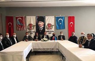 Osman Beg: "Doğu Türkistan Türklerine sahip...