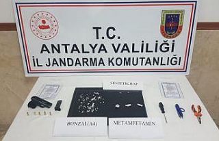 Otel odasına jandarmadan uyuşturucu baskını: 1...