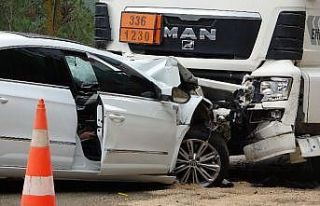 Otomobil ile tanker çarpıştı: 1 ölü
