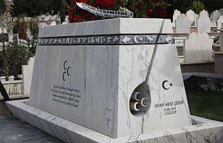 Ozan Arif dualarla anıldı