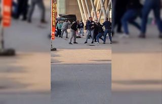 (Özel) Esenyurt’ta meydan kavgası kamerada