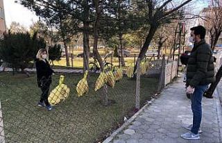 (Özel) Karantinadaki vatandaşlara yardıma koşan...