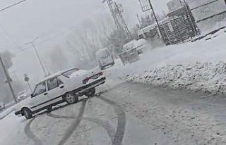 (Özel) Karda bile “drift” yapan sürücüler...