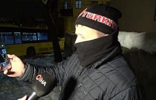 (Özel) Sancaktepe’de İETT otobüsü mahsur kaldı:...