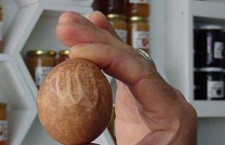 (Özel) Üzerinde ‘Allah’ yazan yumurta görenleri...