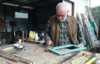 Pandemi döneminde canı sıkılan emekli polis, evinin...