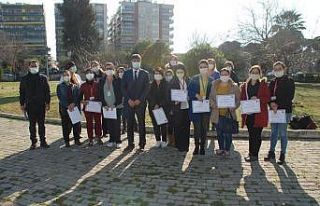 Pandemi polikliniklerinde çalışan tıbbi sekreterlere...