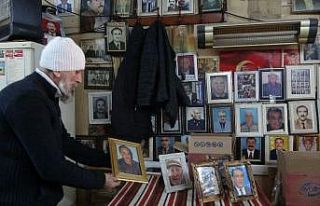 Pandemide ölenler için kapılarını açan kıraathane