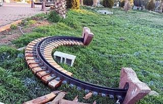 Parkları tahrip edenler kamerayla tespit edilecek