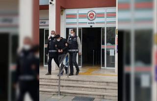 Pencereden kaçtı, polis yakaladı
