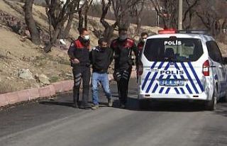 Polis aracıyla kaçmaya çalışan şüpheliyi havaya...
