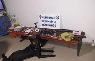 Polisin dikkati cephaneliği ortaya çıkardı