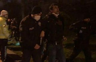 Polisten ayakkabısını, gazeteciden iyi çekmesini...